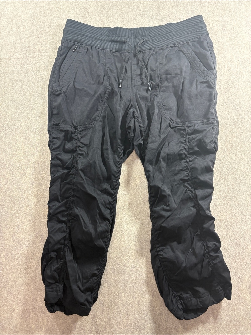 The North Face Women’s Aphrodite 2.0 Capri Pants Black size MED EUC NF0A2UO6